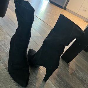 Womens black boots size 7